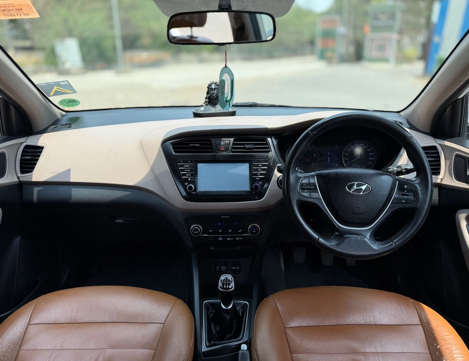 i20 Asta (O)